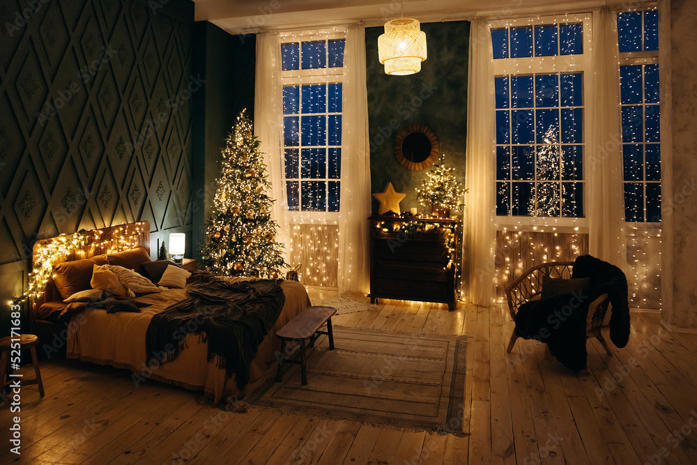 Christmas Tree Decorations: Why Neon Lights Are the Trendiest Choice for 2024