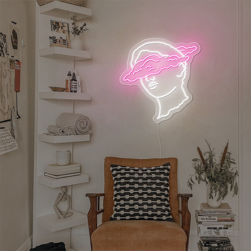 Clouded Bust Art Light In Pink For Home
