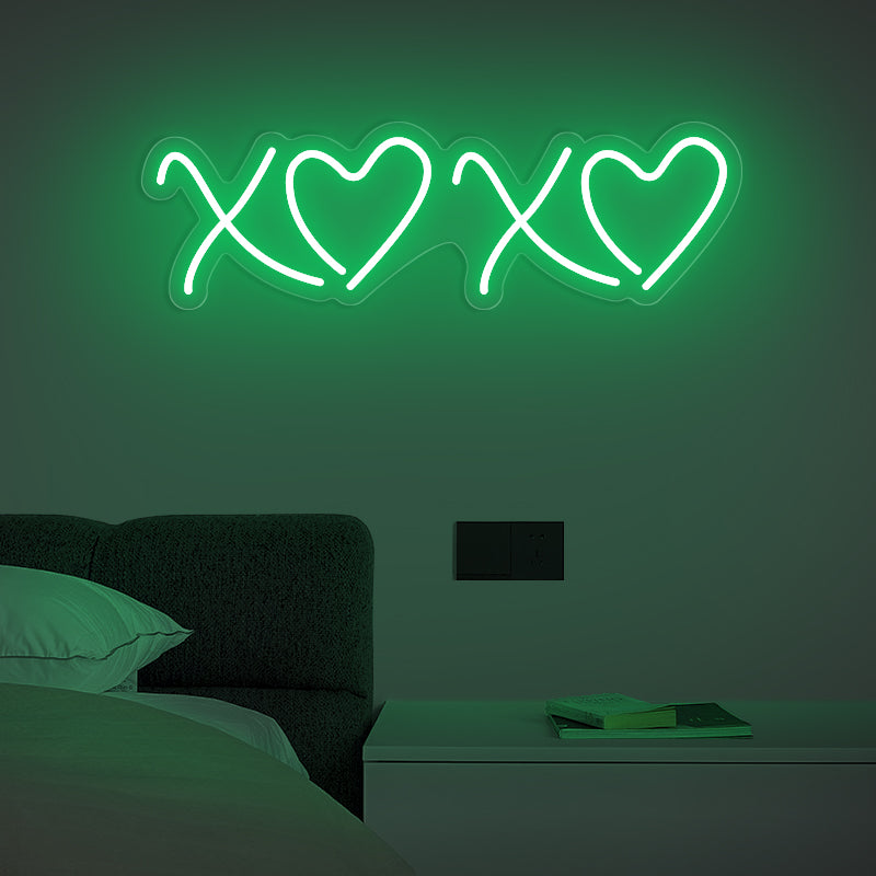 green XOXO Neon Sign