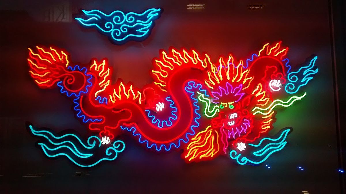 Neon Signs in Modern Art: How They Complement Contemporary Design