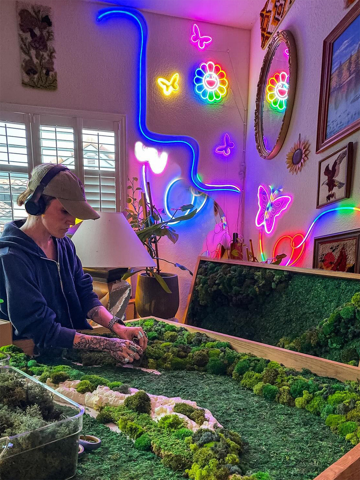 Custom LED Neon Signs for Home, Business & Events | Lamomo