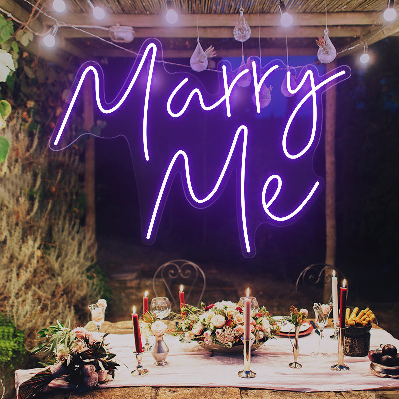 Enseigne au néon Marry Me pour mariage