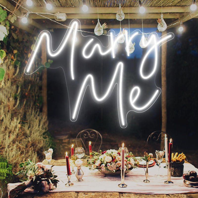 Enseigne au néon Marry Me pour mariage